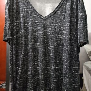 Short sleeved top